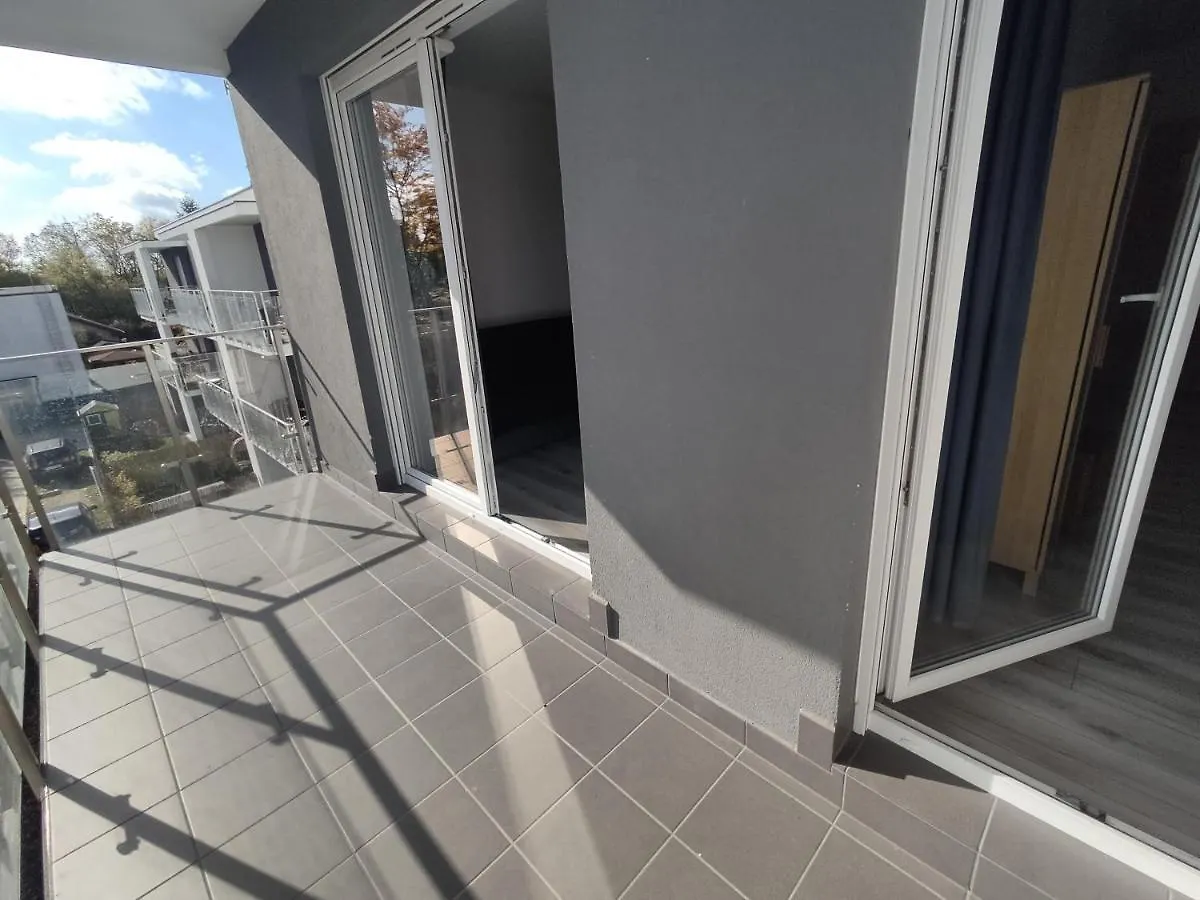 1110 Smialego 39 - Tanie Pokoje W Apartamencie - Samodzielne Zameldowanie - Self Check In Poznan 0*,